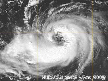 Huracán VINCE, octubre de 2005, suroeste de Madeira