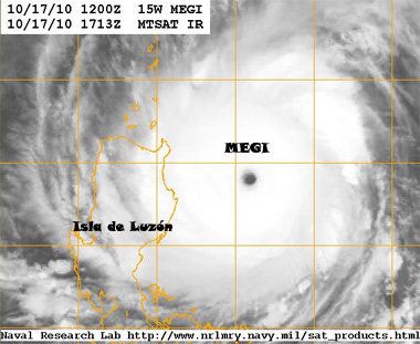 Imagen en modo infrarrojo MTSAT, con el super tifón MEGI, 17:13 UTC, 17.10.10