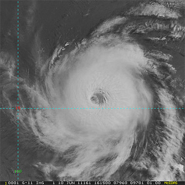Imagen visible de ADRIAN con categoría 4, 10.06.11, 16:15 UTC. Crédito: NASA.