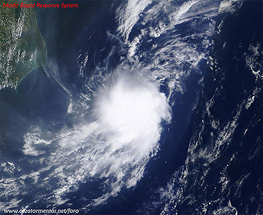 Imagen de alta resolución del sistema 93L INVEST, al este de las costas de Carolina del Sur, EEUU. Satélite TERRA (sensor MODIS), 31.05.11.