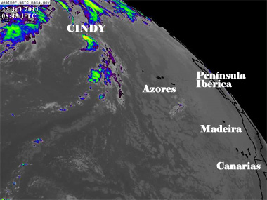 Imagen en modo infrarrojo y falso color RGB, atlántico norte oriental. 08:45 UTC. Crédito: NASA.