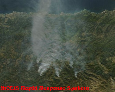 Focos de incendio activos en Asturias. Satélite TERRA (sensor MODIS). Crédito: NASA.