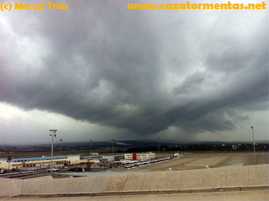 Fotografía de la tormenta desde el Aeropuerto de Palma (Mallorca).