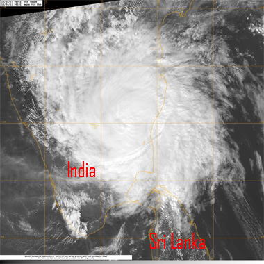 Imagen visible de THANE sobre el sur de la India