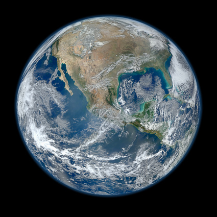Nueva imagen completa de la Tierra