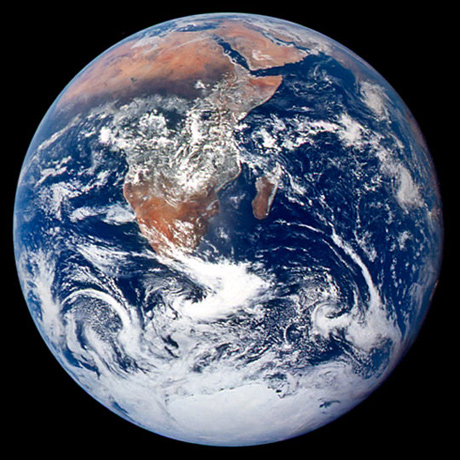 Primera imagen completa de la Tierra