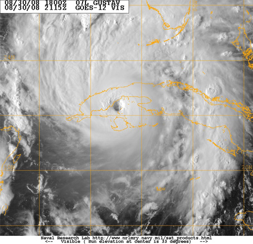 Tormenta tropical GUSTAV sobre la costa de Carolina del Norte, 10 de septiembre de 2002.