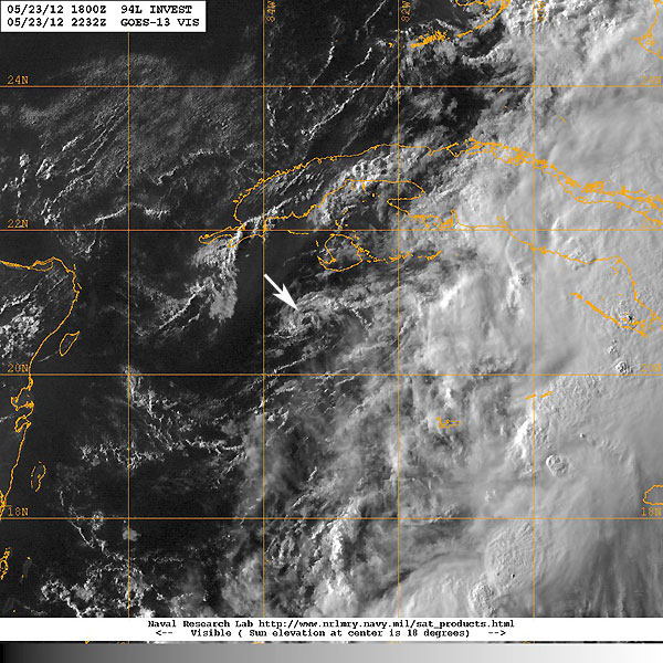 Imagen visible del sistema tropical 94L en el Mar Caribe y Cuba, 22:32 UTC.