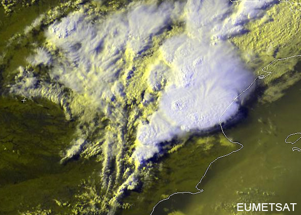 Imagen visible y falso color, centrada en la tormenta de Albacete, 19 UTC.