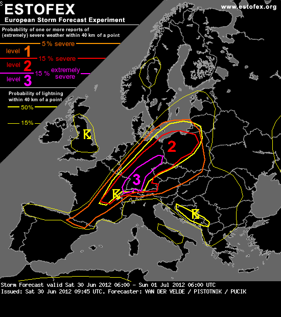 Mapa de probabilidad de fenómenos severos asociados a tormentas de ESTOFEX, previsto para esta tarde.-
