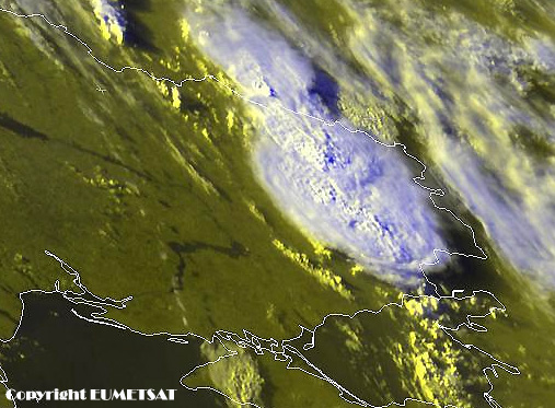 Imagen visible de la tormenta que ha afectado al partido Ucrania - Francia esta tarde. 15.06.12, 16 UTC.