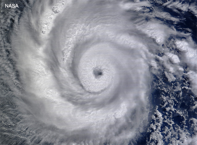 Imagen visible de alta resolución de EMILIA, 9 de julio de 2012.