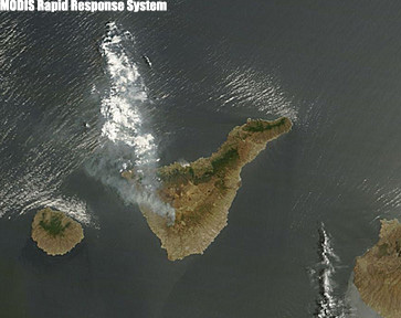 Imagen visible de alta resolución centrada en la isla de Tenerife. Satélite TERRA (sensor MODIS), 16.07.12.
