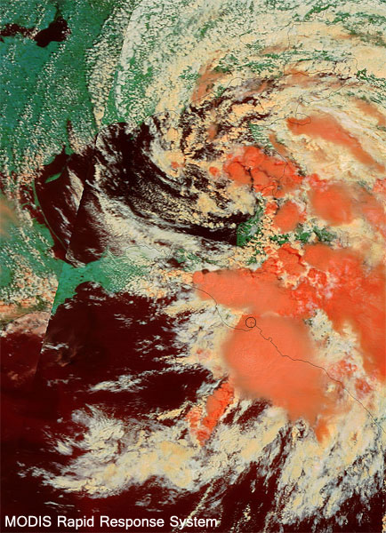 Baja presión sobre el suroeste de Rusia. Satélite TERRA (sensor MODIS), 06.07.12.