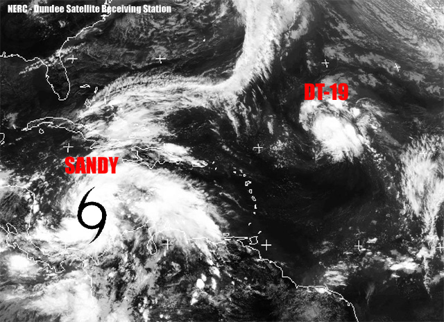 Imagen infrarroja con SANDY y la DT - 19, 22.10.12, 18 UTC.