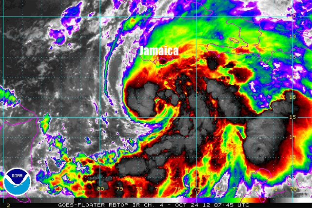 Imagen en modo infrarrojo y falso color RGB de SANDY, 24.10.12, 07:45 UTC. Crédito: NOAA.