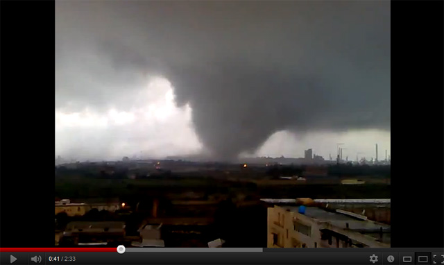 Captura del vídeo del tornado.