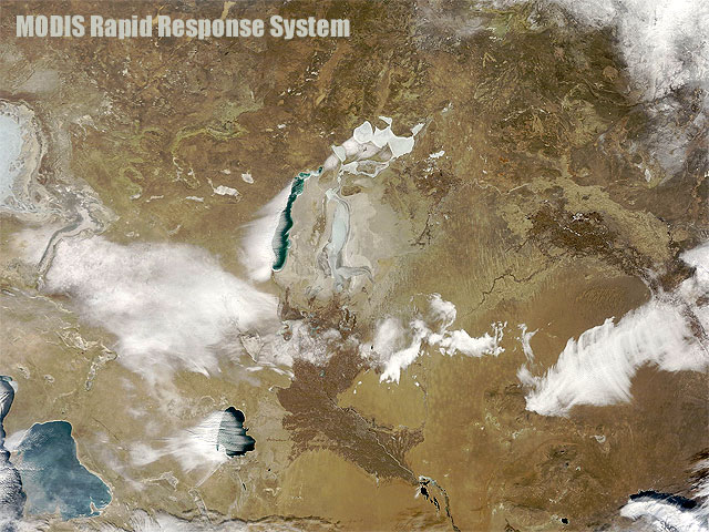 Efecto Lago producido en lo que queda del Mar de Aral. Satélite TERRA (sensor MODIS), 16.12.12.