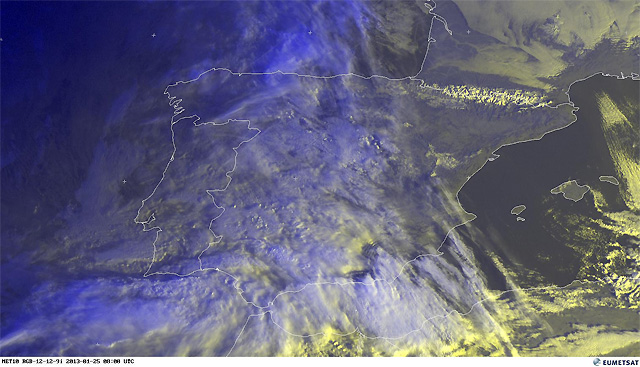 Imagen visible y falso color RGB. Satélite Meteosat-9, 25.01.13, 08 UTC. Crédito: EUMETSAT.
