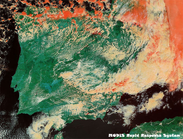 Imagen visible y realce en RGB (alta resolución). Satélite TERRA (sensor MODIS), 27.04.13.