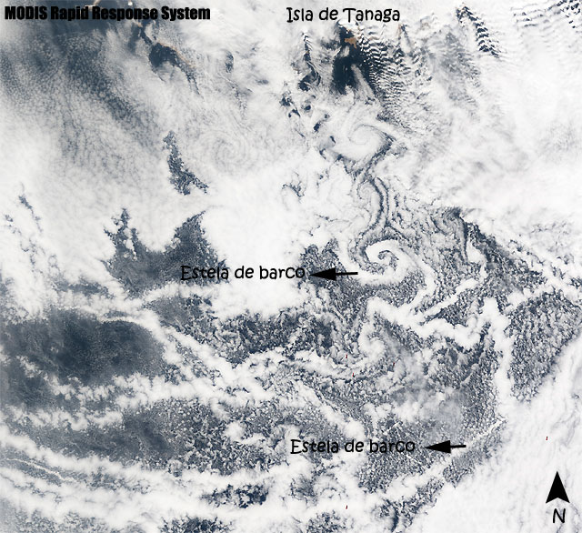 Estelas de barcos y vórtices. Satélite TERRA (sensor MODIS), 20.04.13. Crédito: NASA.