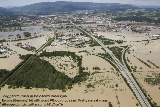 Ciudad de Deggendorf, estado de Baviera, Alemania, anegada por las aguas.