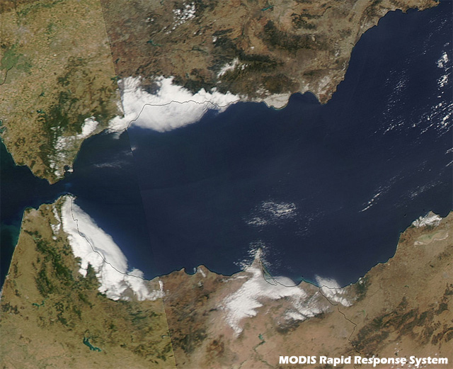 Fase ulterior de la nubosidad baja en la costa andaluza. Satélite AQUA (sensor MODIS), 25.06.13.