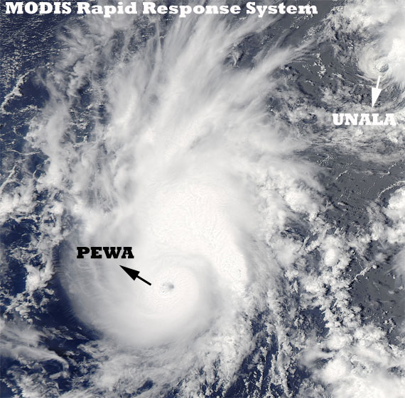 Tifón PEWA, y depresión tropical UNALA arriba a la derecha.