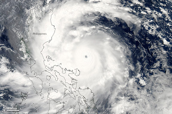 El tifón Utor pone en alerta al Sur de China