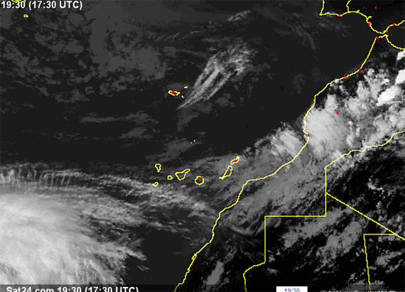 Imagen infrarroja de HUMBERTO abajo a la izquierda, 17:30 UTC de hoy,