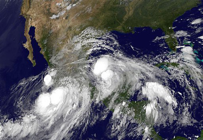 El Huracán Ingrid y la Tormenta Tropical Manuel seria amenaza para México