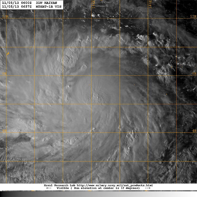 Imagen visible de HAIYAN, 05.11.13 06:57 UTC. Satélite MTSAT.