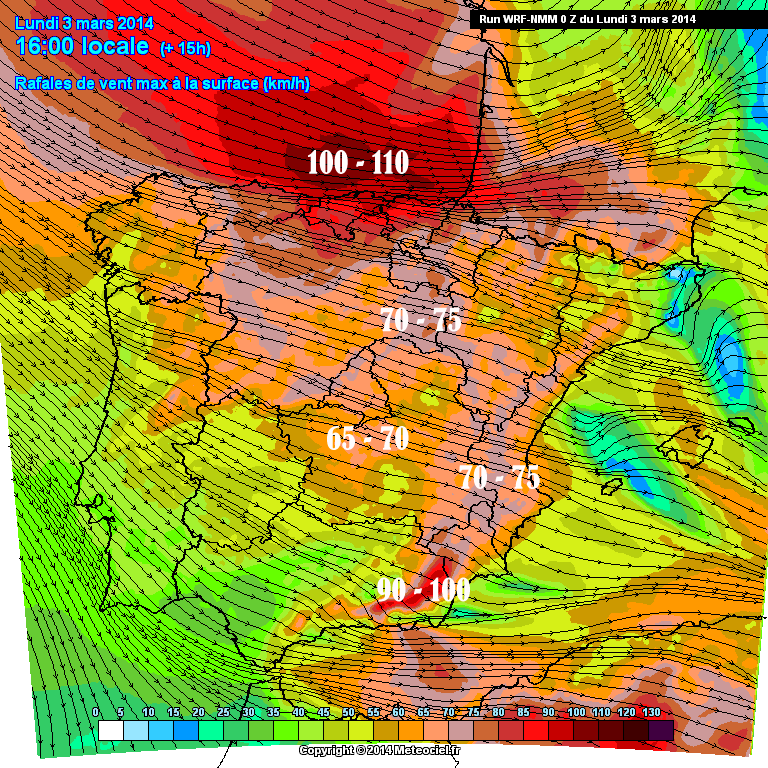 Flujos de viento y rachas máximas previstas para las 15 UTC de hoy. Modelo WRF.