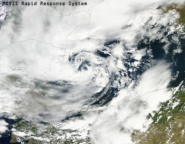 Pasada del satélite TERRA (sensor MODIS) sobre el ciclón, 20 junio 2014.