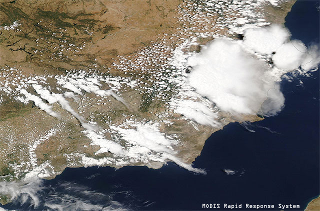Imagen visible de las tormentas, satélite AQUA (MODIS) de la NASA.