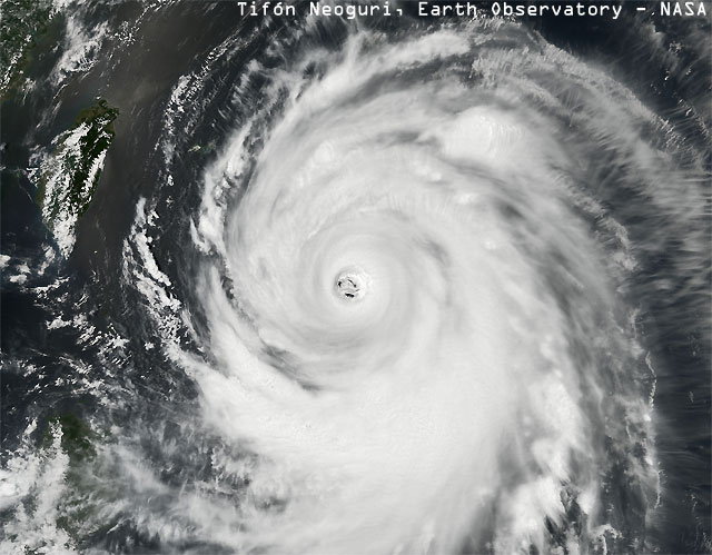Imagen visible de alta resolución, tifón Neoguri, 7 julio 2014. Satélite SUOMI-NPP.