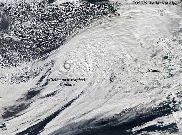 Imagen visible y alta resolución de Gonzalo realizando transición extratropical, 20 octubre 2014. Satélite AQUA (sensor MODIS).