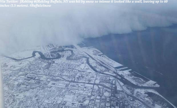Avance de un intenso chubasco de nieve en Buffalo.