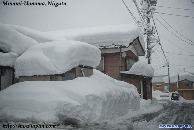 Intensas nevadas en Minami Uonoma, Niigata, 15 diciembre 2014. Crédito: SnowJapan