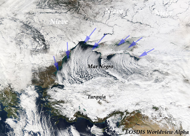 Imagen visible y alta resolución, efecto lago en el Mar Negro. Satélite AQUA (sensor MODIS), 8 enero 2015.