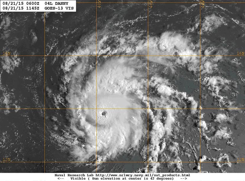 Imagen visible del huracán Danny, alcanzando la categoría 3. 21 de agosto de 2015.
