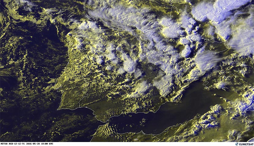 Tormentas en ebullición en la Península Ibérica, especialmente el noreste. 18 UTC de ayer 28 de mayo de 2016. Satélite Meteosat-10.